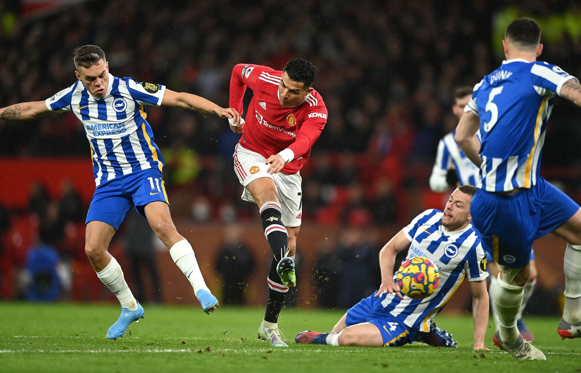Manchester United v Brighton & Hove Albion - Premier League